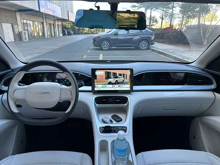 Фото 9 - Geely Galaxy Geome