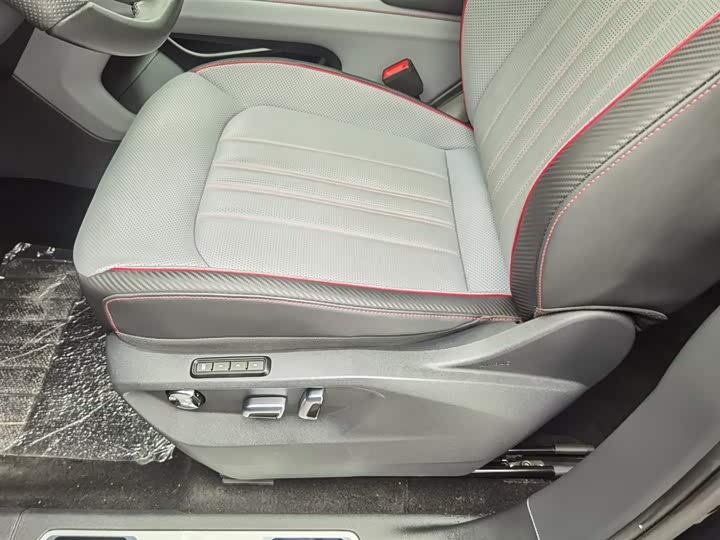 Фото 20 - Volkswagen Teramont X