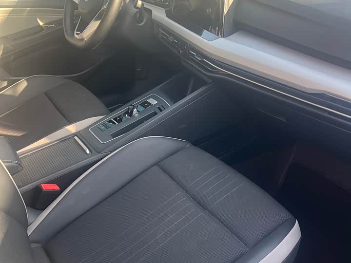 Фото 12 - Volkswagen Golf