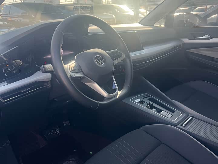 Фото 7 - Volkswagen Golf