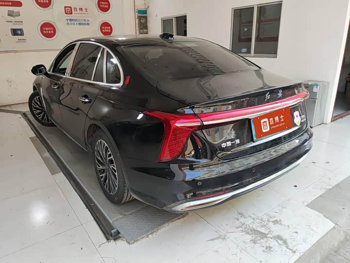 Фото 4 - Hongqi H5