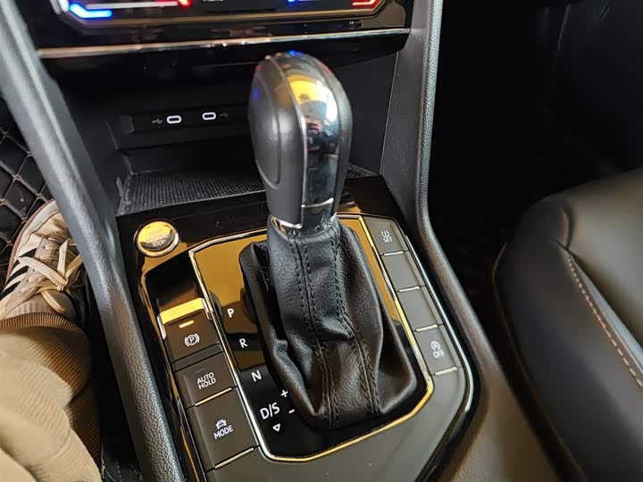 Фото 14 - Volkswagen Tharu