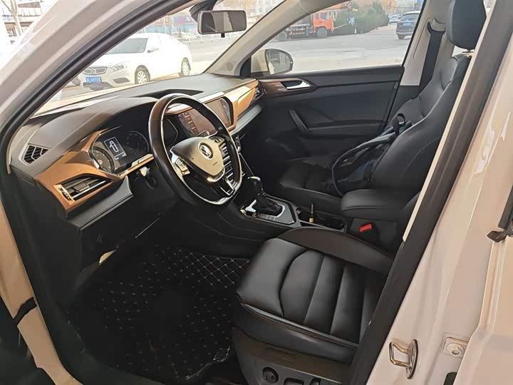 Фото 15 - Volkswagen Tharu