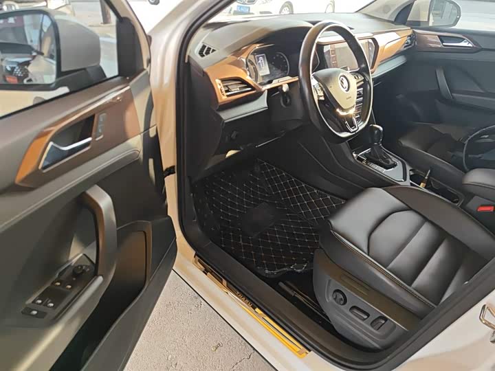 Фото 16 - Volkswagen Tharu