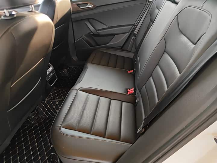 Фото 17 - Volkswagen Tharu