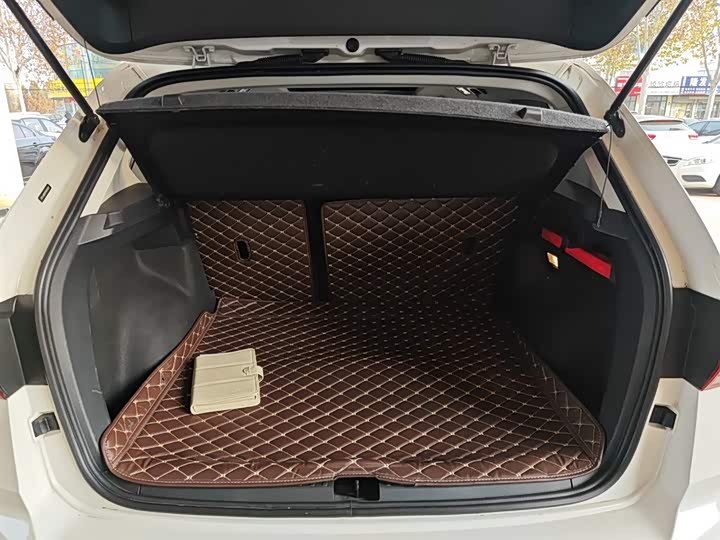 Фото 19 - Volkswagen Tharu