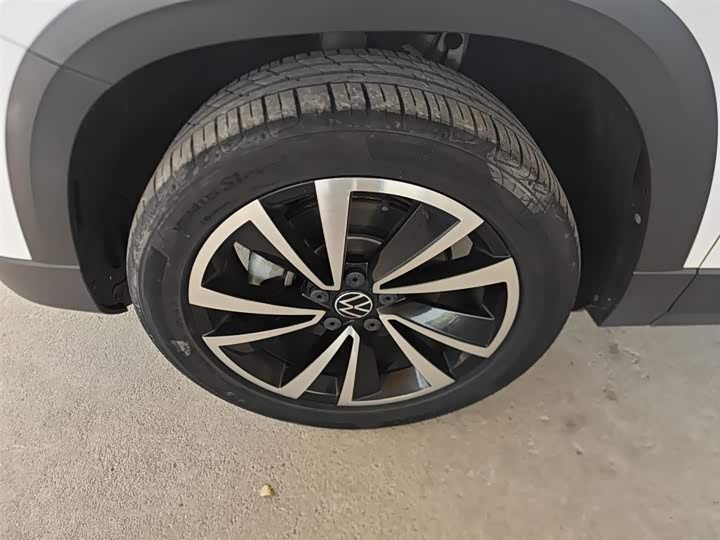 Фото 23 - Volkswagen Tharu