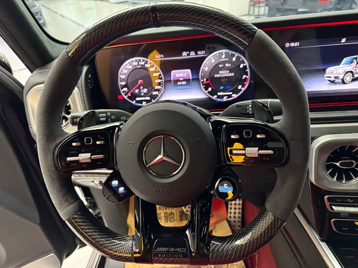 Фото 13 - Mercedes-Benz G-Class AMG