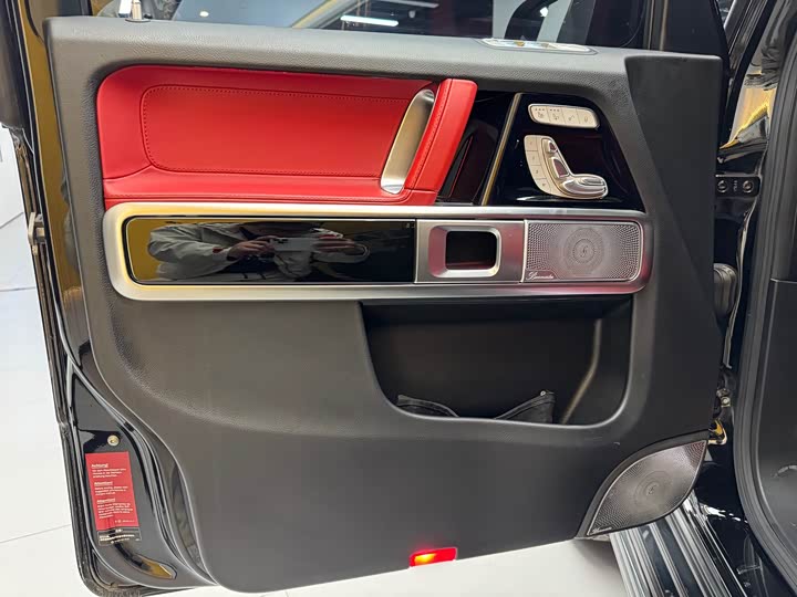 Фото 26 - Mercedes-Benz G-Class AMG