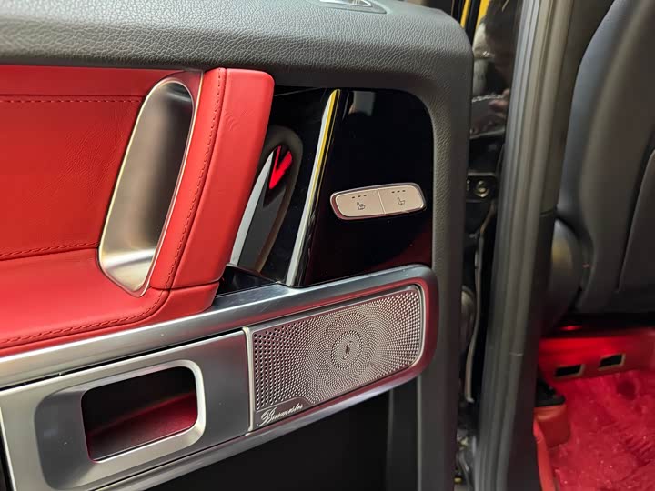 Фото 28 - Mercedes-Benz G-Class AMG