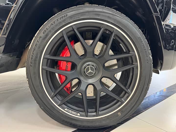 Фото 32 - Mercedes-Benz G-Class AMG