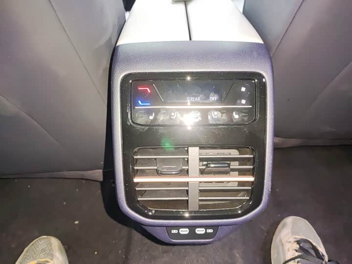 Фото 7 - Volkswagen Passat