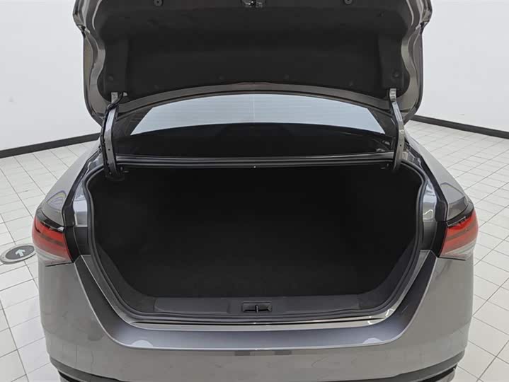 Фото 4 - Nissan Sylphy