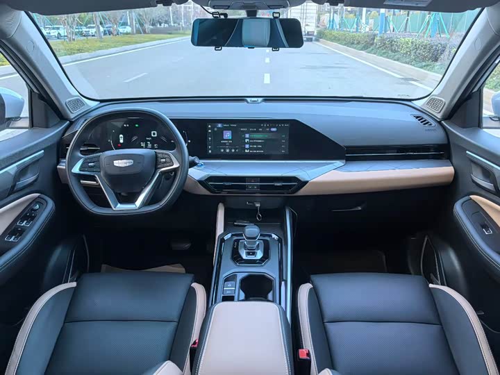 Фото 5 - Geely Okavango Pro