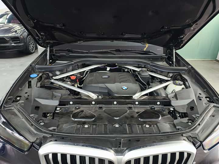 Фото 14 - BMW X5