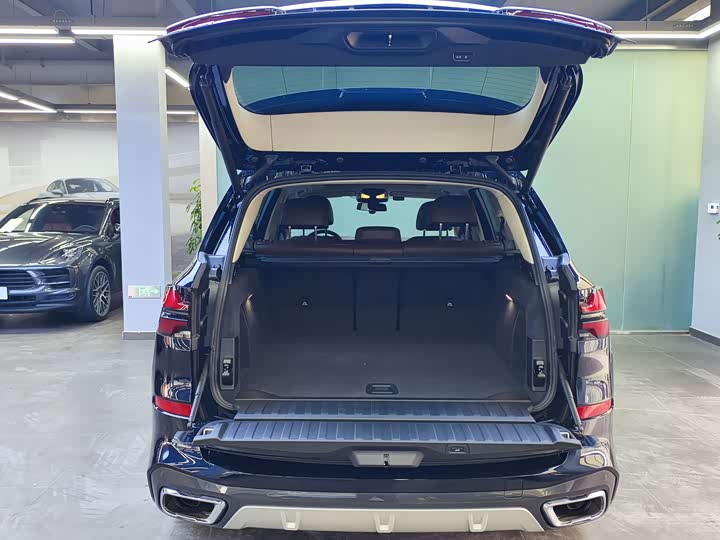 Фото 17 - BMW X5