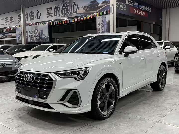 Фото 1 - Audi Q3