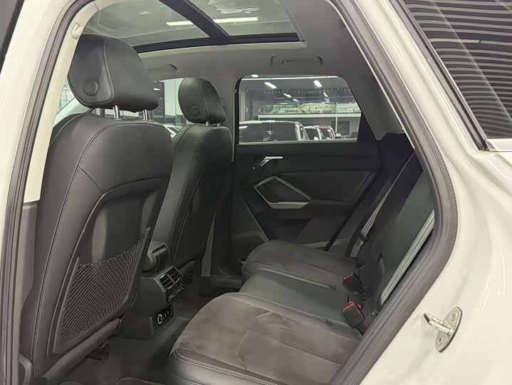 Фото 7 - Audi Q3