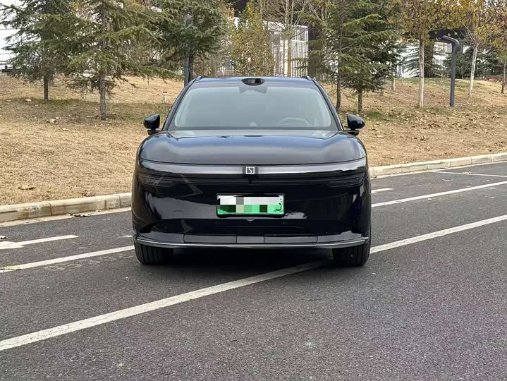 Фото 1 - Zeekr 7X