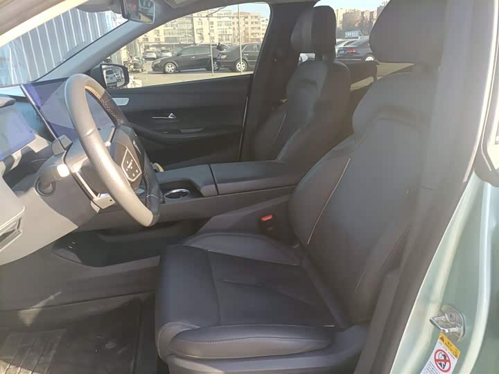 Фото 15 - Changan Deepal SL03