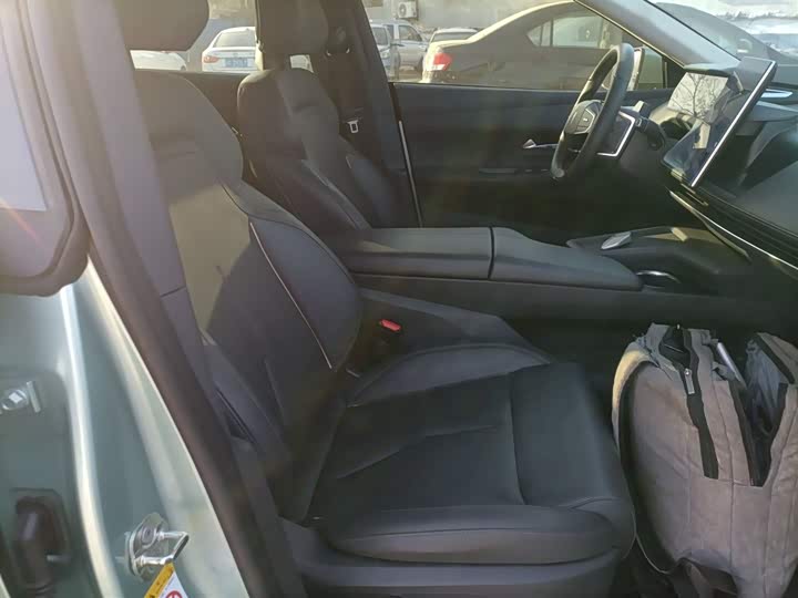 Фото 25 - Changan Deepal SL03