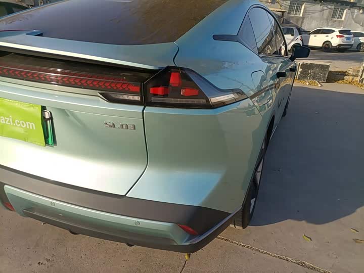 Фото 8 - Changan Deepal SL03