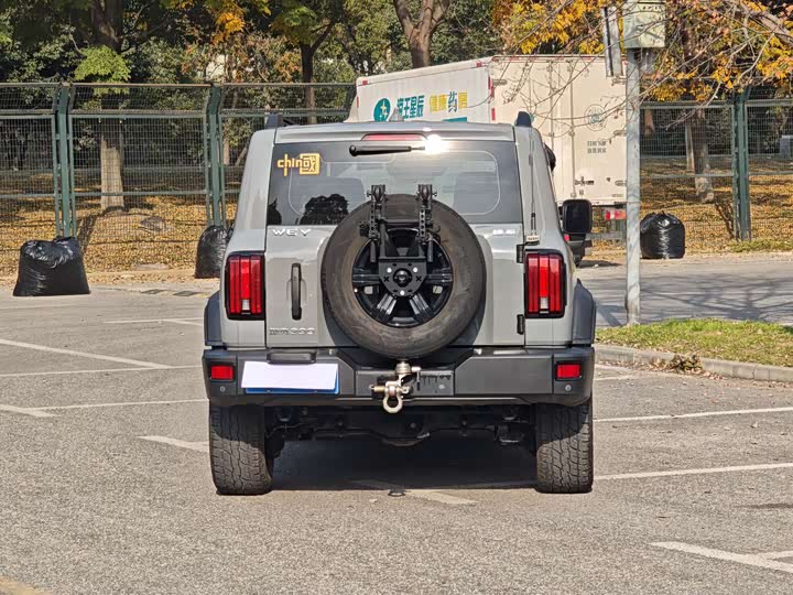 Фото 6 - Tank 300