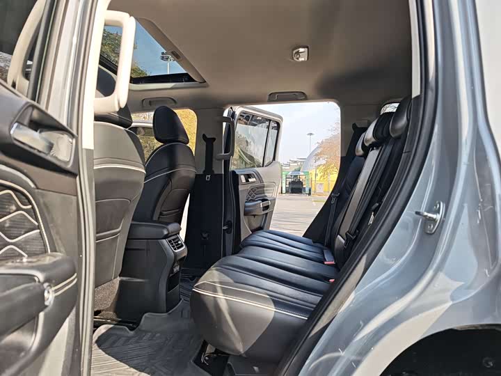 Фото 9 - Tank 300