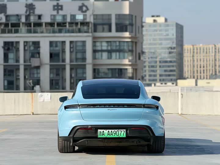 Фото 4 - Porsche Taycan