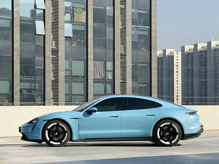 Фото 5 - Porsche Taycan