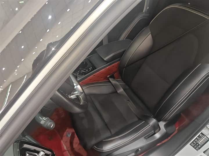 Фото 15 - Volvo XC40