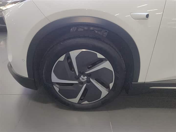 Фото 23 - Nio ES6