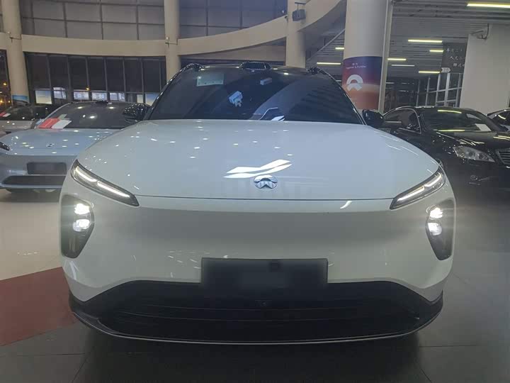 Фото 3 - Nio ES6