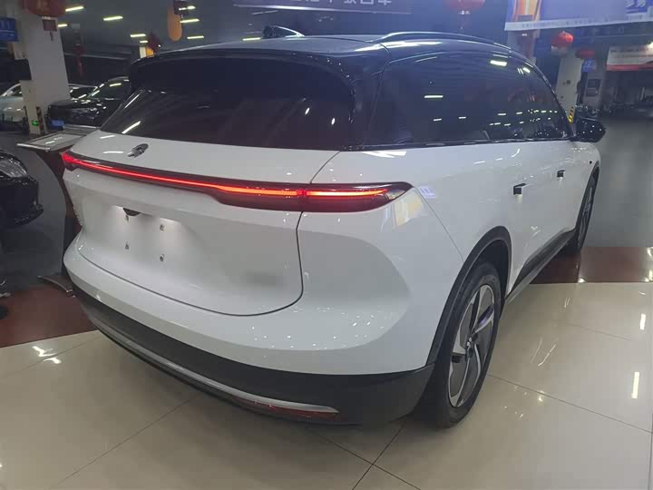 Фото 7 - Nio ES6