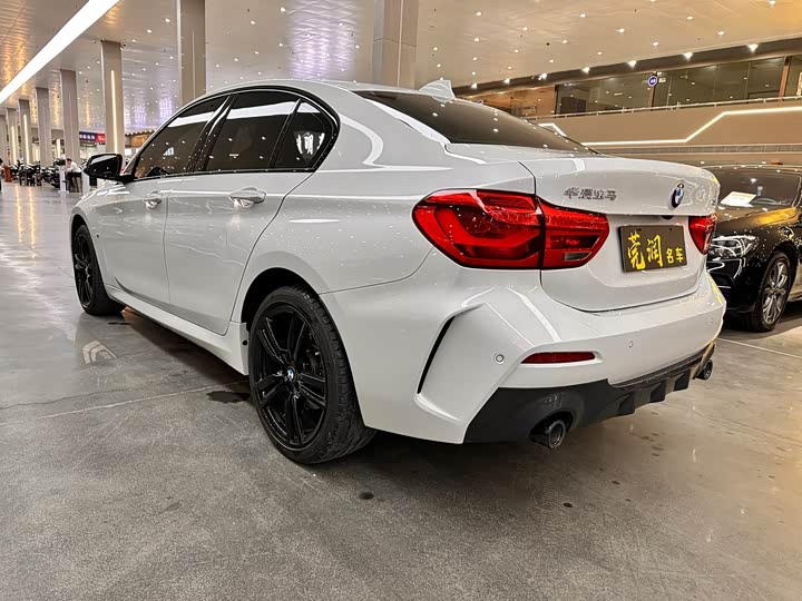 Фото 15 - BMW 1 Series