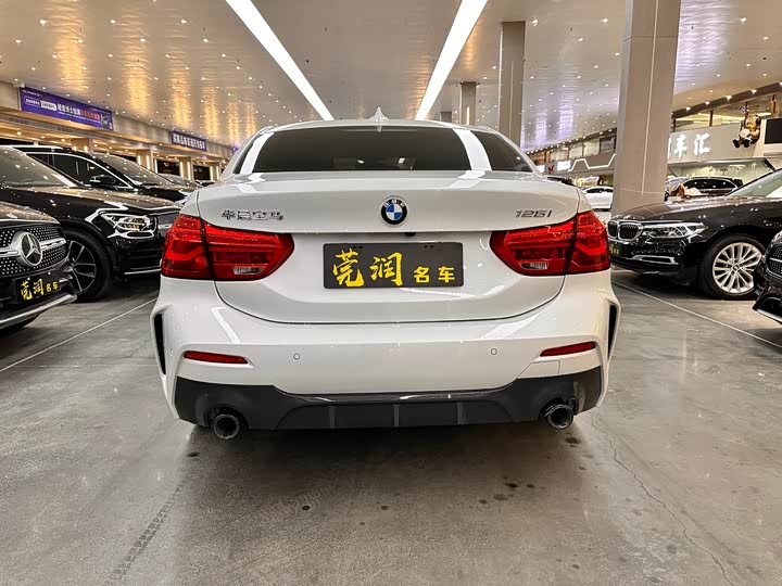 Фото 16 - BMW 1 Series