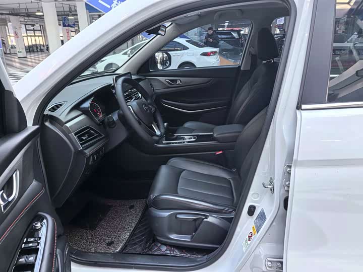 Фото 4 - Changan CS75