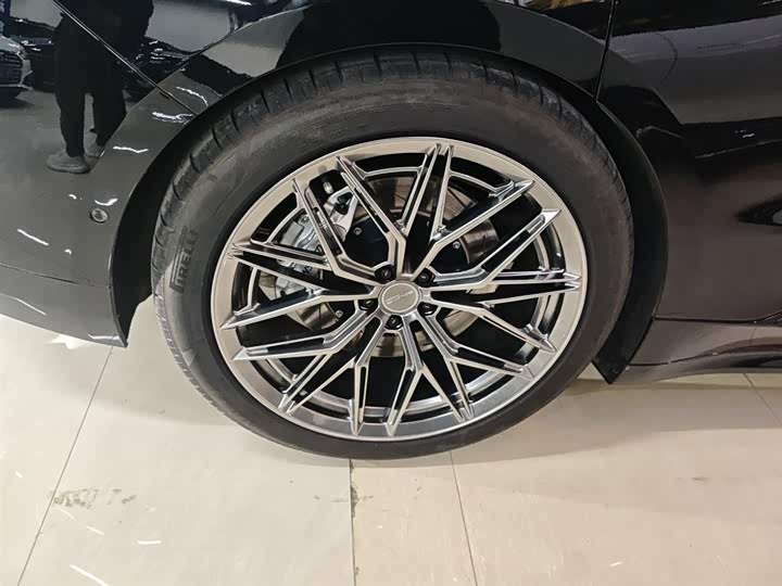 Фото 26 - Zeekr 001