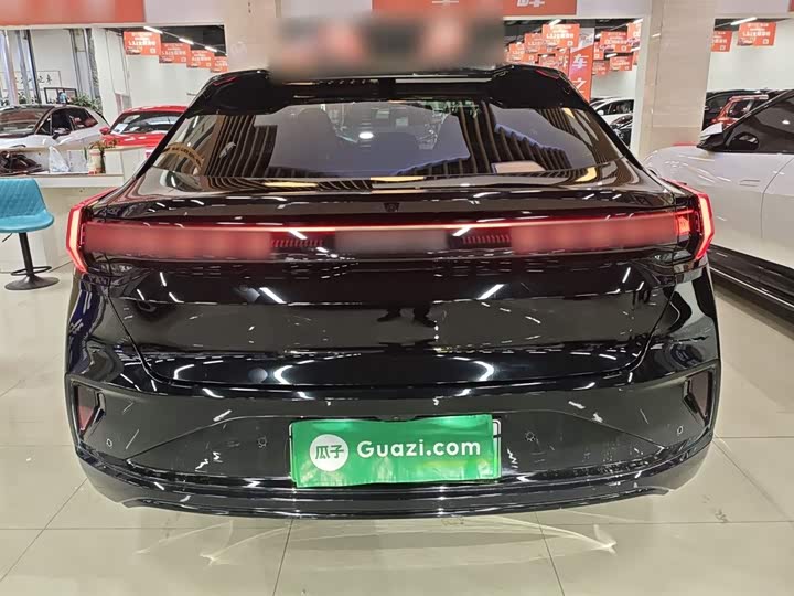 Фото 6 - Zeekr 001