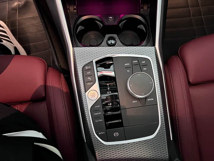 Фото 11 - BMW 3 Series