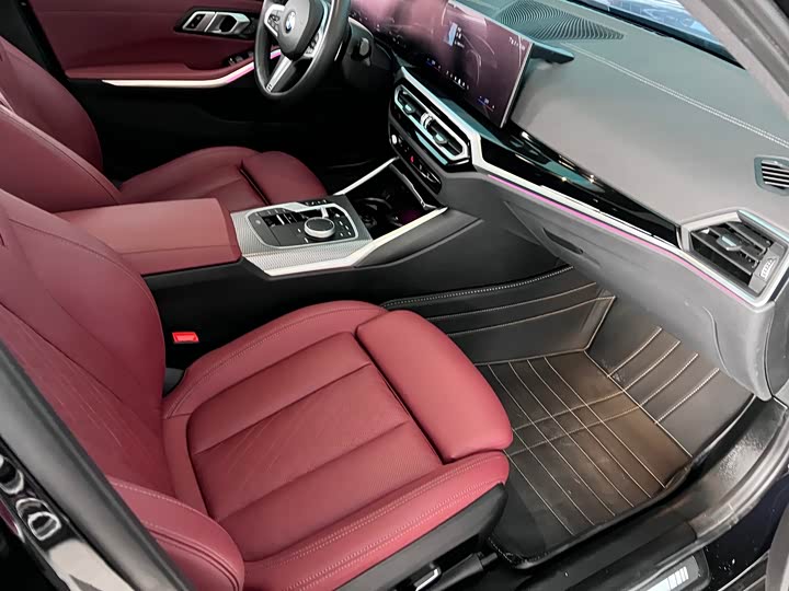 Фото 13 - BMW 3 Series