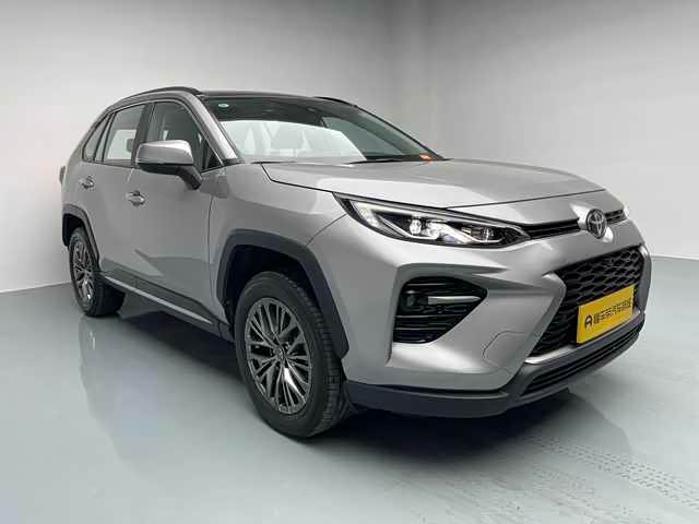 Фото 11 - Toyota Wildlander