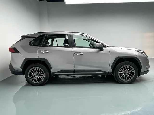 Фото 5 - Toyota Wildlander