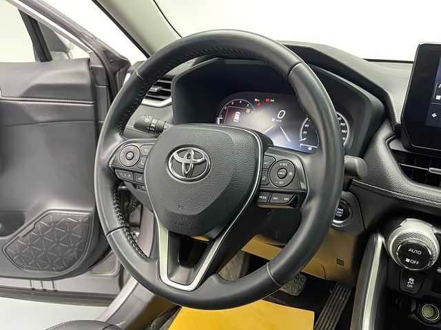 Фото 9 - Toyota Wildlander