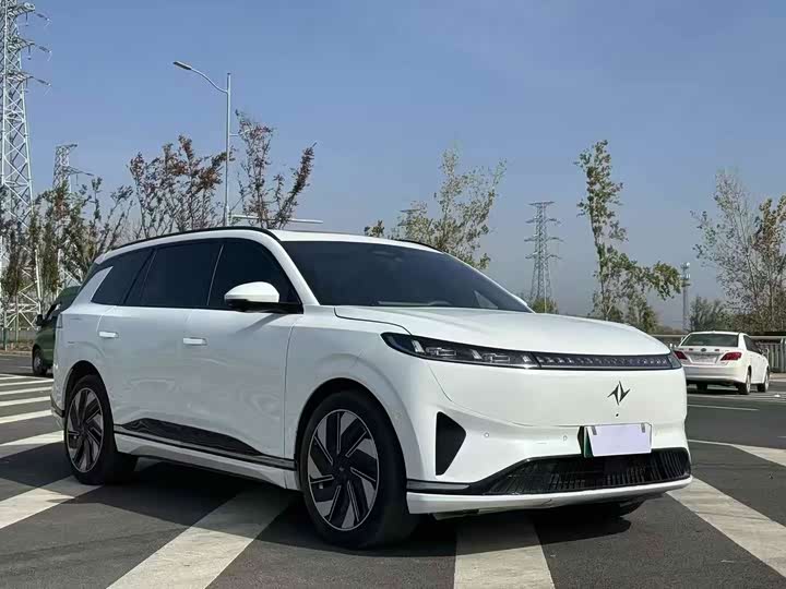 Фото 3 - Dongfeng Yipai eπ 008