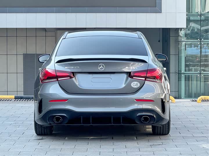 Фото 25 - Mercedes-Benz A-Class AMG