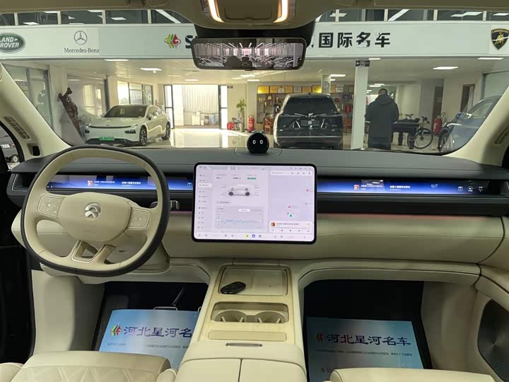 Фото 15 - Nio ES8