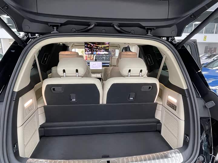 Фото 20 - Nio ES8