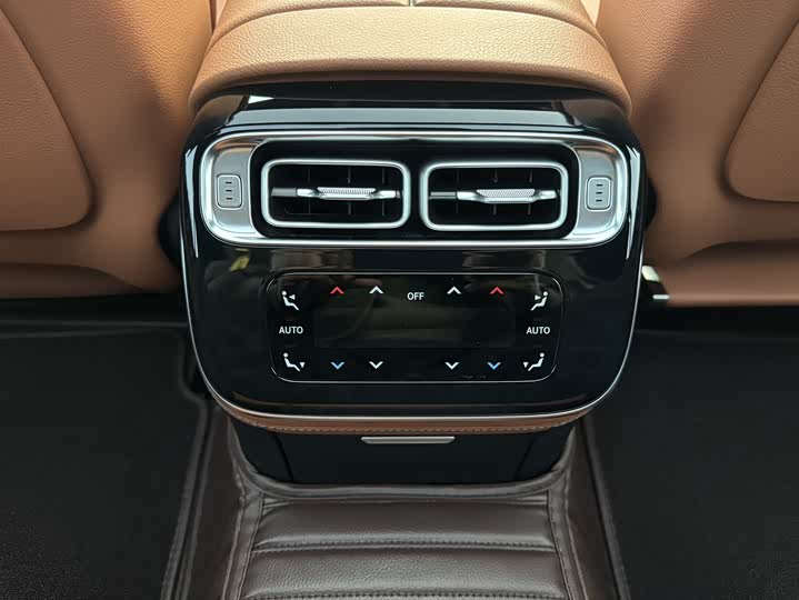 Фото 14 - Mercedes-Benz S-Class