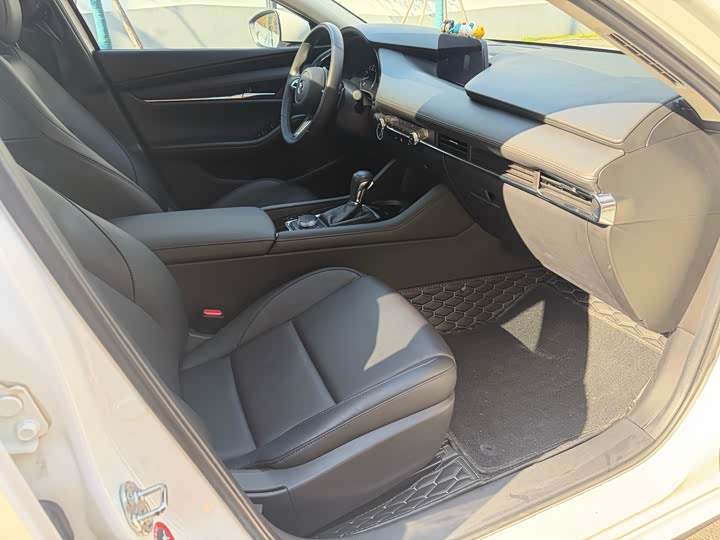 Фото 10 - Mazda 3 (Axela)